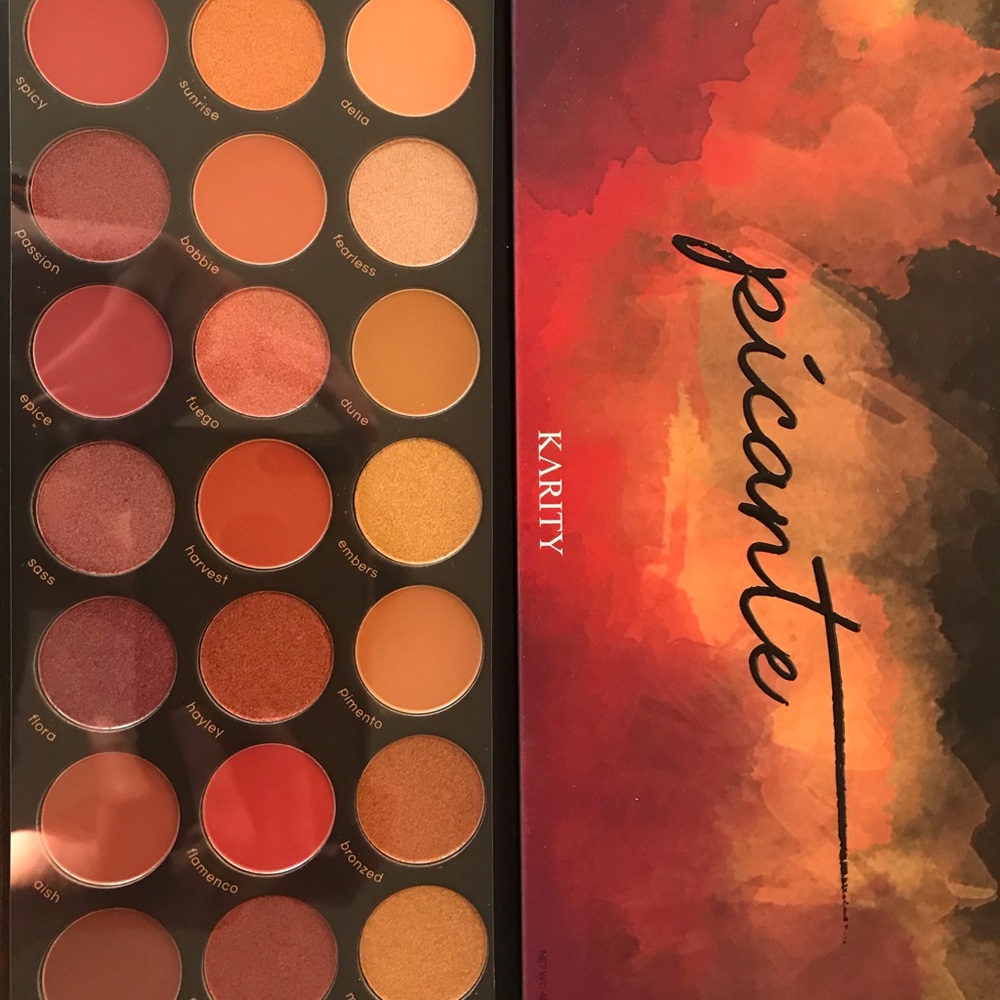 Karity- picante eyeshadow palette